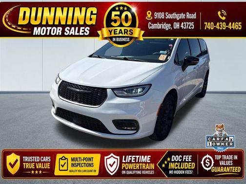Bright White Clearcoat 2023 Chrysler Pacifica Limited