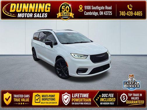 Bright White Clearcoat 2023 Chrysler Pacifica Limited