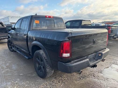 2019 RAM 1500 SLT