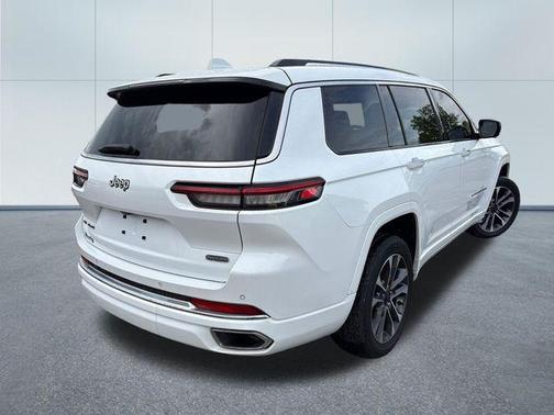 Bright White Clearcoat 2023 Jeep Grand Cherokee L Overland