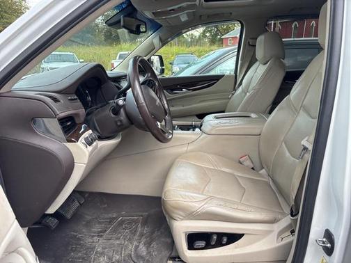2016 Cadillac Escalade Luxury