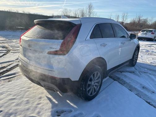 2021 Cadillac XT4 Premium Luxury