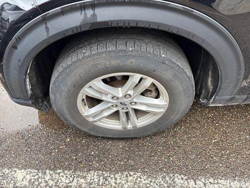 Agate Black Metallic 2023 Ford Explorer XLT