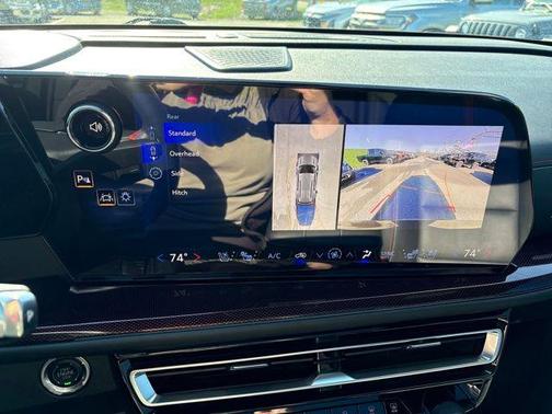 Mosaic Black Metallic 2024 Chevrolet Traverse RS