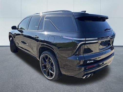 Mosaic Black Metallic 2024 Chevrolet Traverse RS
