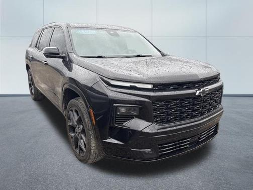 Mosaic Black Metallic 2024 Chevrolet Traverse RS