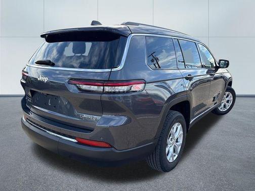 Baltic Gray Metallic Clearcoat 2023 Jeep Grand Cherokee L Limited