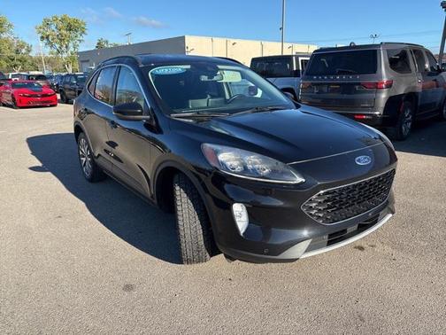 2020 Ford Escape Titanium