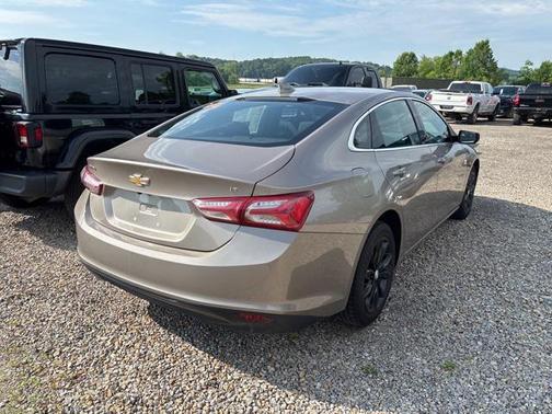 2022 Chevrolet Malibu FWD LT