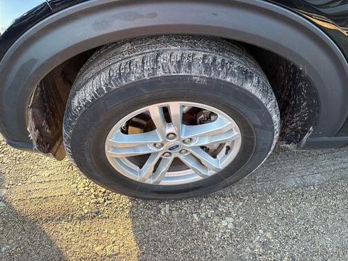 Agate Black Metallic 2023 Ford Explorer XLT