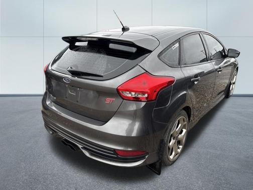 2016 Ford Focus ST 