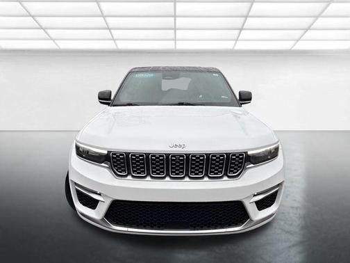 2022 Jeep Grand Cherokee Summit