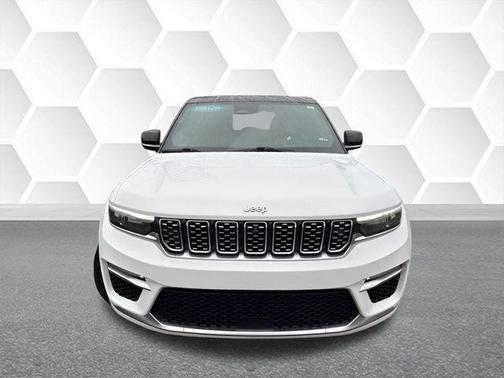 2022 Jeep Grand Cherokee Summit