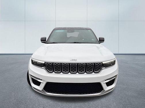 2022 Jeep Grand Cherokee Summit