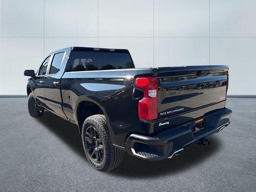 2022 Chevrolet Silverado 1500 Custom Trail Boss