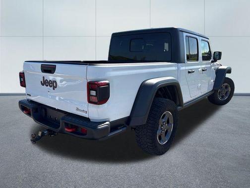 Bright White Clearcoat 2023 Jeep Gladiator Rubicon