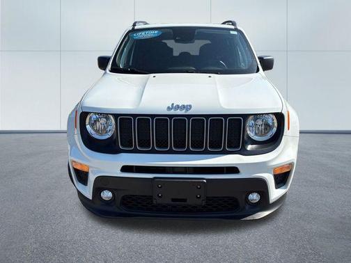 Alpine White Clearcoat 2022 Jeep Renegade Latitude