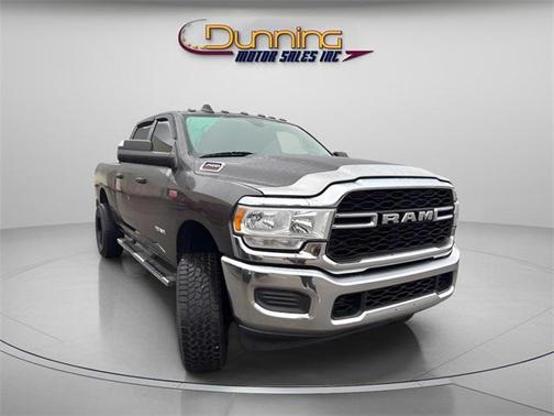 2020 RAM 2500 Tradesman Crew Cab 4X4 6'4' Box
