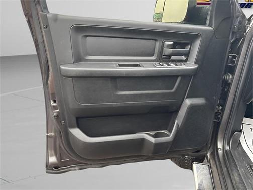 2020 RAM 2500 Tradesman Crew Cab 4X4 6'4' Box