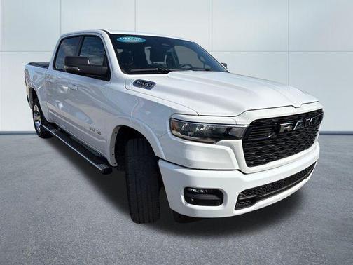 Bright White Clearcoat 2025 RAM 1500 Big Horn/Lone Star