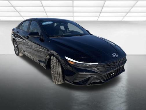 2025 Hyundai ELANTRA HEV SEL Sport