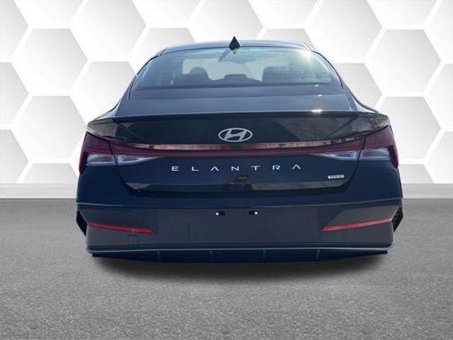 2025 Hyundai ELANTRA HEV SEL Sport