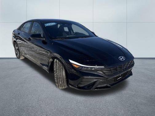 2025 Hyundai ELANTRA HEV SEL Sport