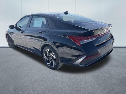 2025 Hyundai ELANTRA HEV SEL Sport
