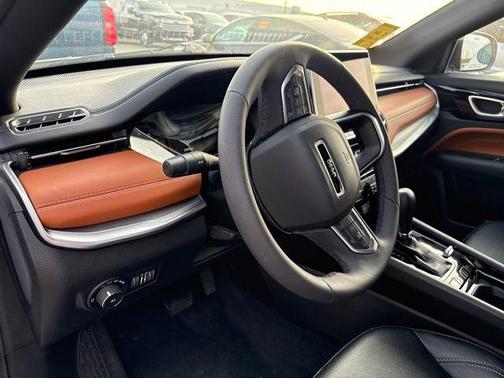 Bright White Clearcoat 2025 Jeep Compass Limited