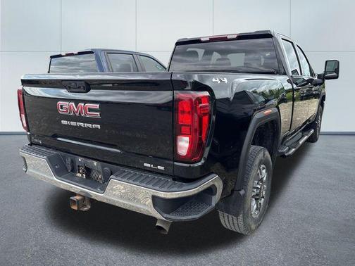 Black 2021 GMC Sierra 2500 SLE