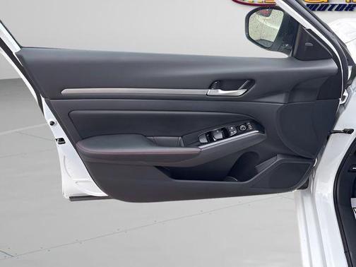 2024 Nissan Altima SR Intelligent AWD