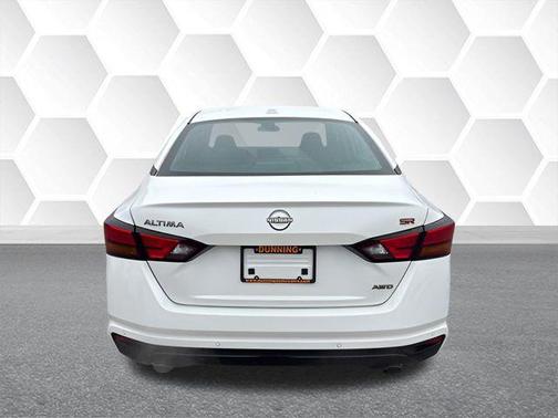 2024 Nissan Altima SR Intelligent AWD