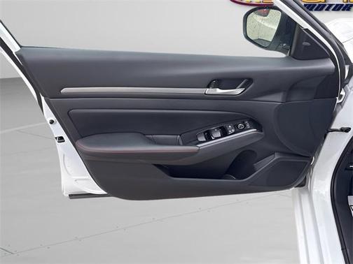 2024 Nissan Altima SR Intelligent AWD