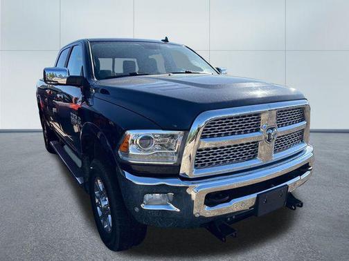 True Blue Pearlcoat 2018 RAM 2500 Laramie Crew Cab 4x4 6'4' Box
