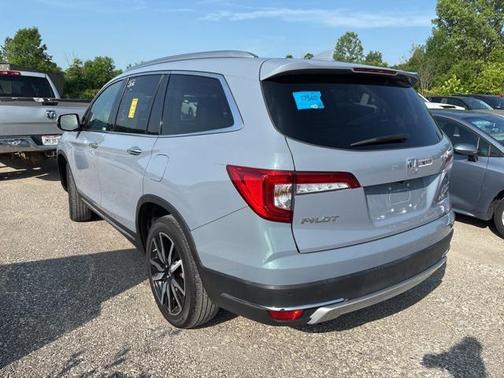 2022 Honda Pilot Touring 8-Passenger