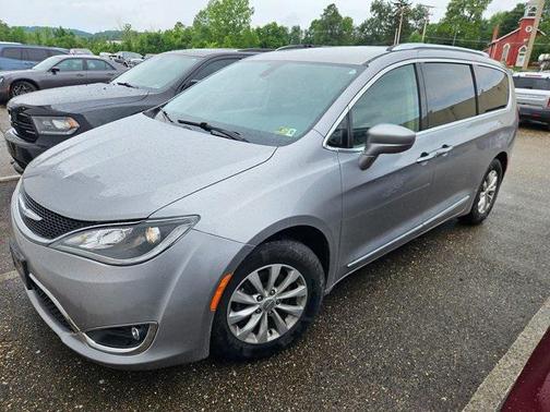 2018 Chrysler Pacifica Touring-L