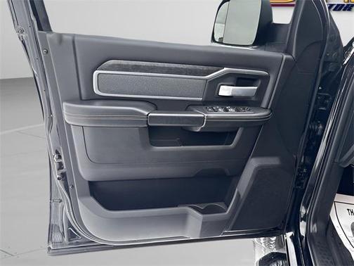 2021 RAM 2500 Big Horn Crew Cab 4x4 6'4' Box