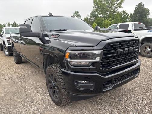 2023 RAM 3500 Big Horn Crew Cab 4x4 8' Box