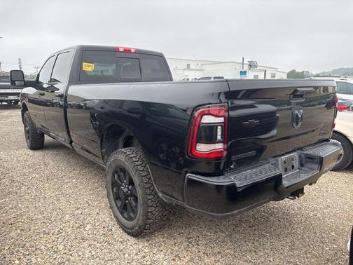 2023 RAM 3500 Big Horn Crew Cab 4x4 8' Box