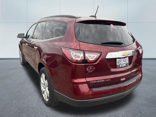 Siren Red Tintcoat 2017 Chevrolet Traverse 1LT