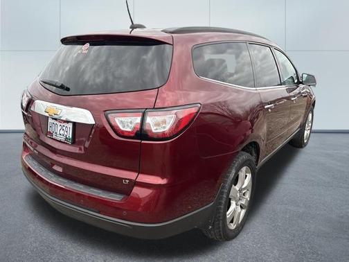 Siren Red Tintcoat 2017 Chevrolet Traverse 1LT