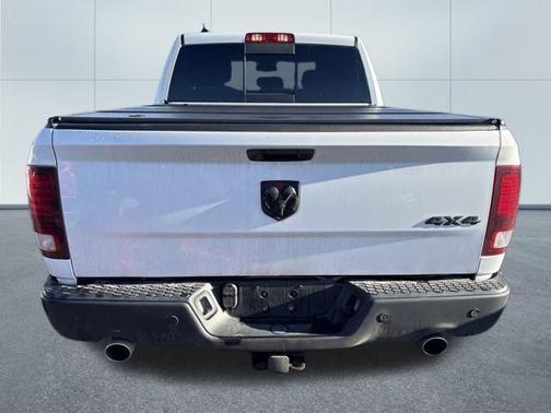 2019 RAM 1500 SLT