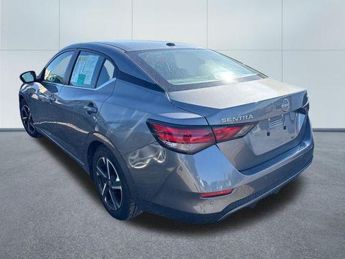 Gun Metallic 2024 Nissan Sentra SV