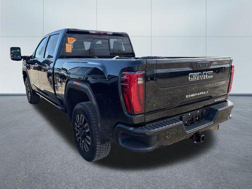 Onyx Black 2024 GMC Sierra 2500 Denali Ultimate