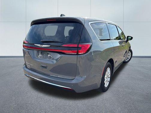 2025 Chrysler Pacifica L