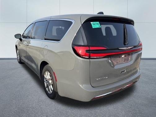 2025 Chrysler Pacifica L