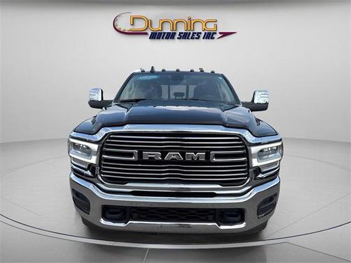 2024 RAM 3500 Laramie Crew Cab 4x4 8' Box