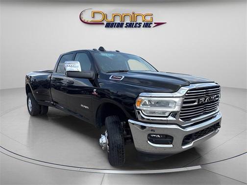 2024 RAM 3500 Laramie Crew Cab 4x4 8' Box