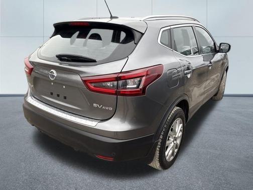 2022 Nissan Rogue Sport SV