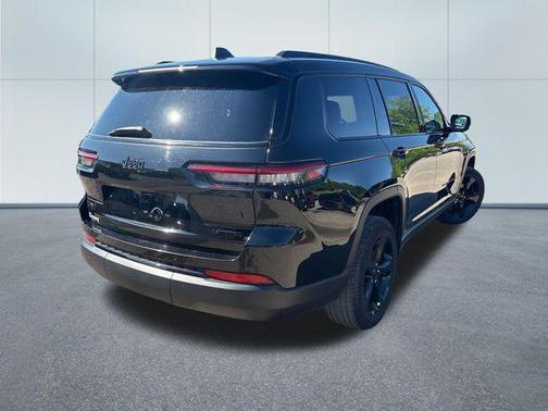 Diamond Black Crystal Pearlcoat 2024 Jeep Grand Cherokee L Limited